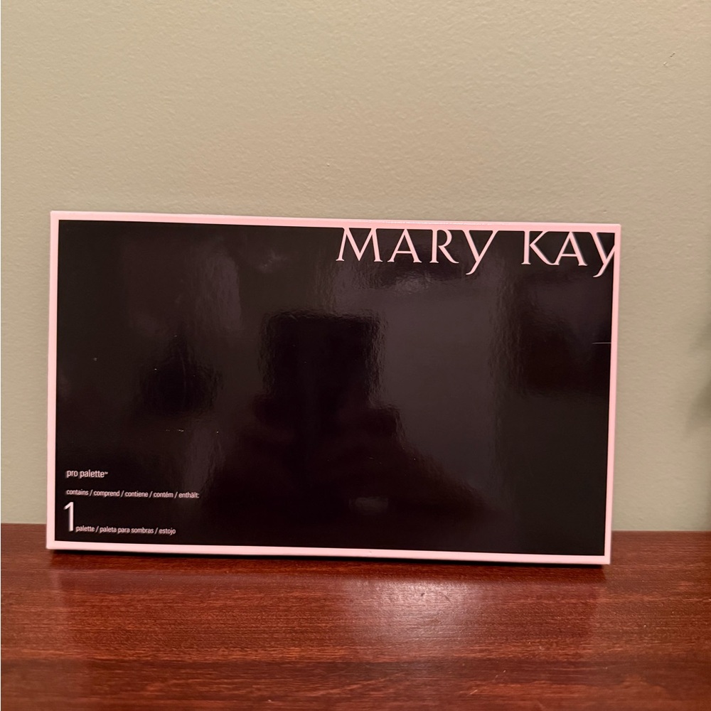 Mary Kay Pro Palette
